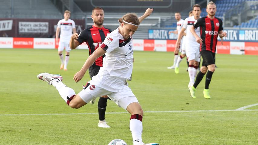 Schnelligkeit wollte Robert Palikuca vor der Saison verpflichten. Schnelligkeit bekam er tatsächlich. Unter anderem mit Felix Lohkemper. Dessen weitere Fähigkeiten blieben noch verborgen. Redaktion: 5 | User: 4,6 (885 Stimmen)