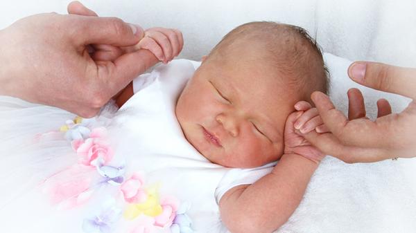 Nikolina kam am 13. Juli im St. Theresien-Krankenhaus zur Welt. Bei ihrer Geburt wog die Kleine 4350 Gramm und war 55 Zentimeter groß.
