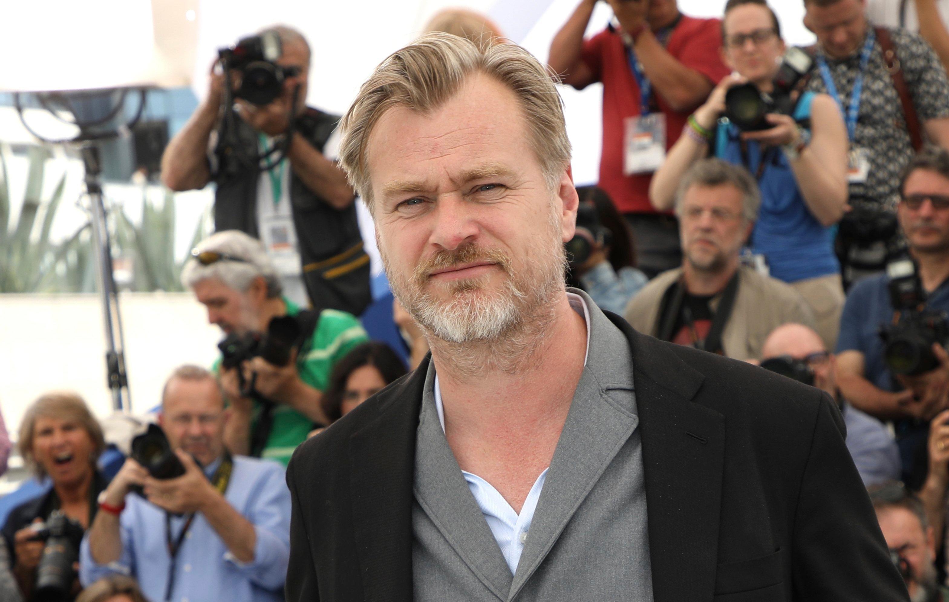 Regisseur Christopher Nolans Science-Fiction-Epos war bei den 93. Academy Awards nur in zwei Kategorien nominiert. Bestes Szenenbild und beste visuelle Effekte. Gewonnen hat "Tenet" in der Kategorie beste visuelle Effekte. Verantworlich dafür zeichneten sich: Andrew Jackson, David Lee, Andrew Lockley und Scott Fisher. Das Bild zeigt Nolan in Cannes 2018.