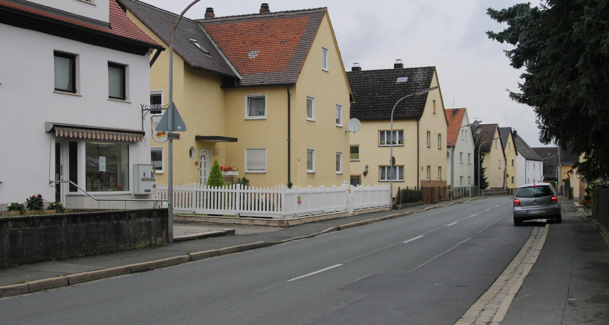 Forchheim: Warum parkende Autos in Burk gefährlich sind