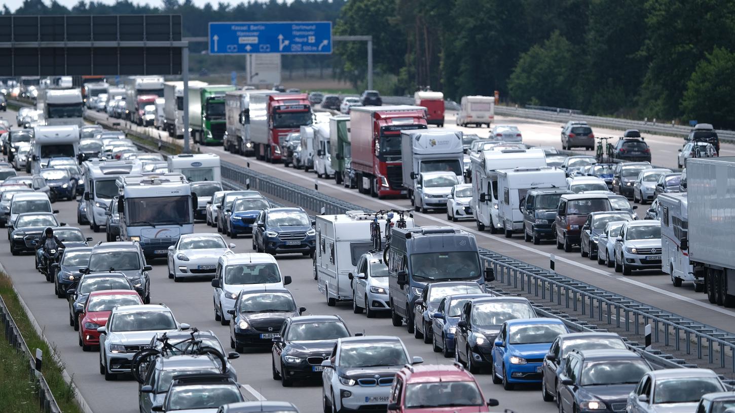 Am Wochenende dürfte es sehr voll werden auf Bayerns Autobahnen.