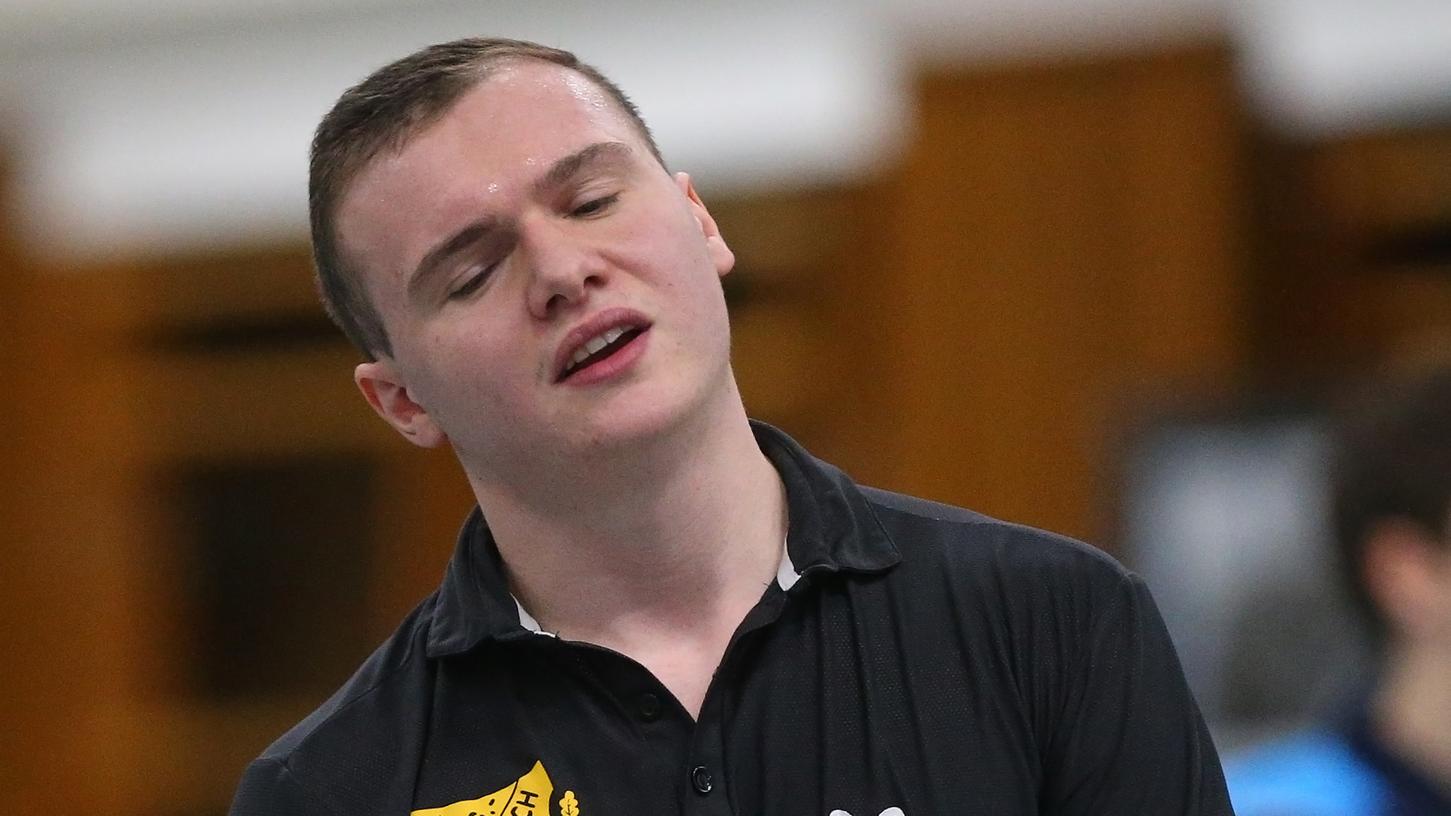 Das kann doch nicht wahr sein: Das Tischtennis-Sommertheater geht in die nächste Runde. Effeltrichs Marius Zaus muss weiter warten, in welcher Liga er ab Herbst spielen wird. Das kann doch nicht wahr sein: Das Tischtennis-Sommertheater geht in die nächste Runde. Effeltrichs Marius Zaus muss weiter warten, in welcher Liga er ab Herbst spielen wird.