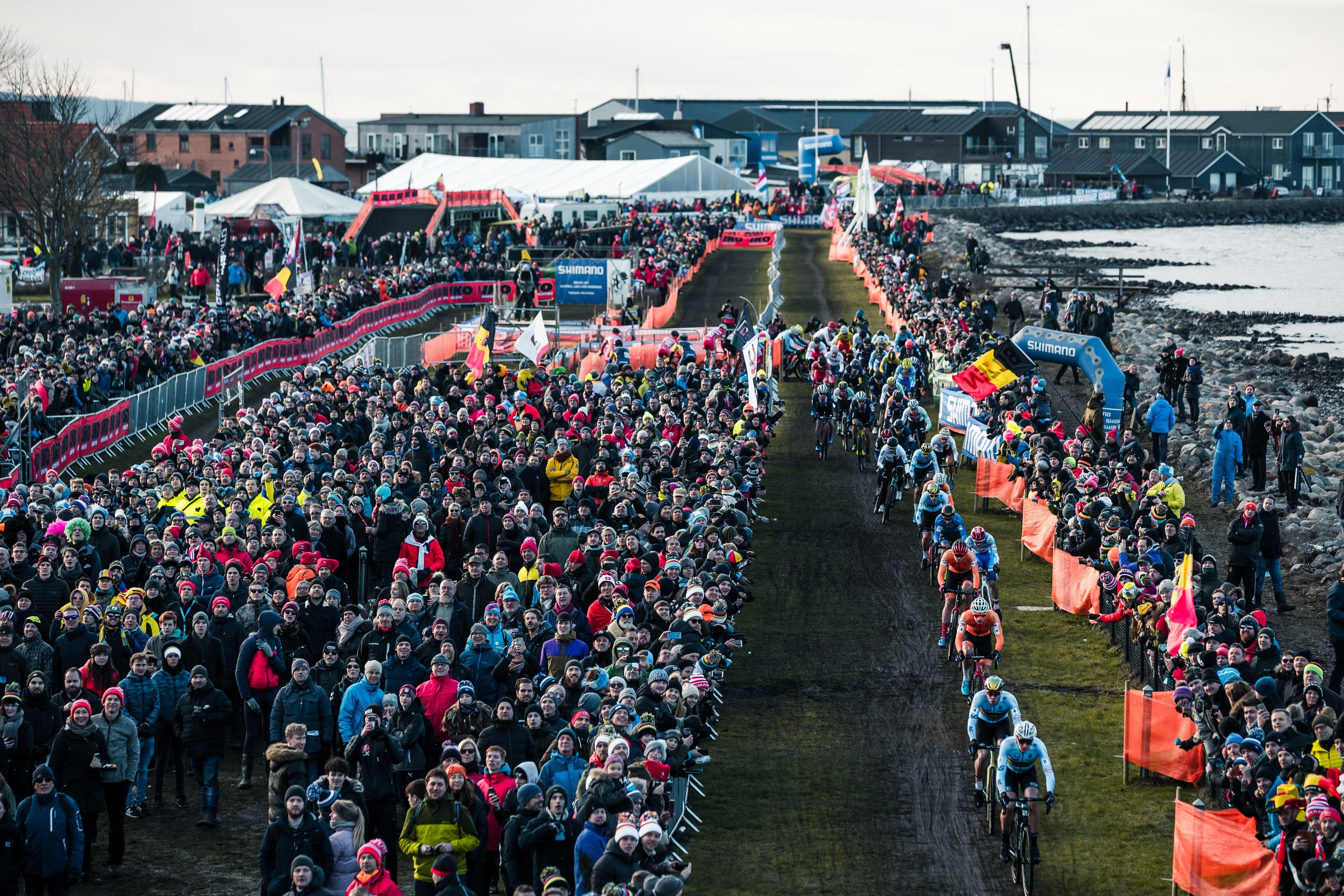 In den Niederlanden ist es Volkssport, in Deutschland noch eher unbekannt: Dabei ist Cyclocross ganz schön aufregend.  