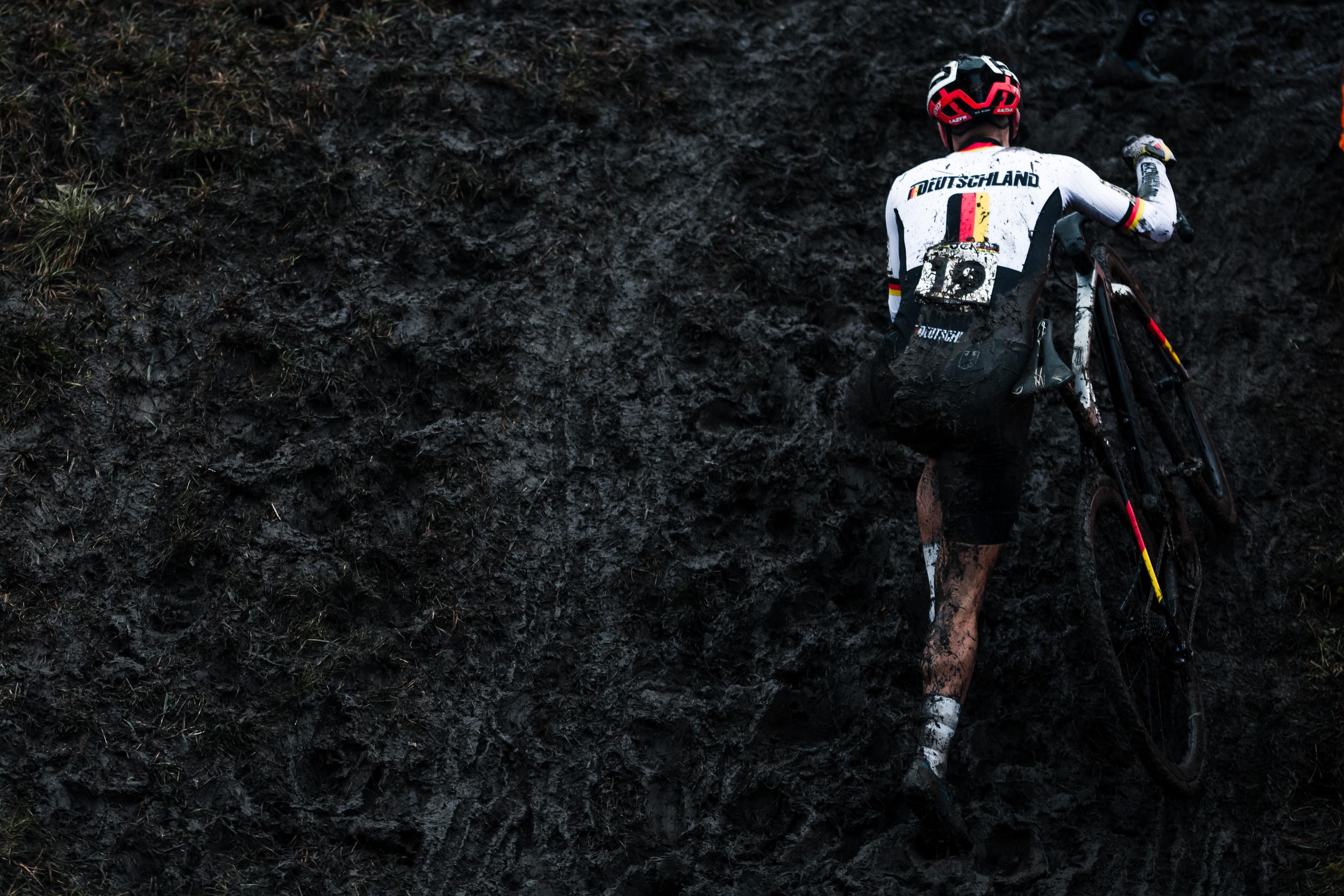 Der Rest ist unwegsames Gelände - oder eben auch: querfeldein.