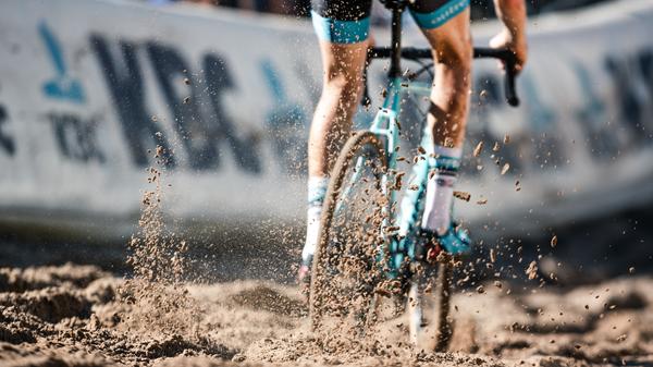 Neben der nationalen Bundesliga-Rennserie, dem Deutschland-Cup, und weiteren regionalen Rennen, gibt es mit dem "Munich Super Cross" auch ein offizielles UCI-Kategorisiertes Rennen, das jährlich im Oktober im Münchner Olympia-Park stattfindet.