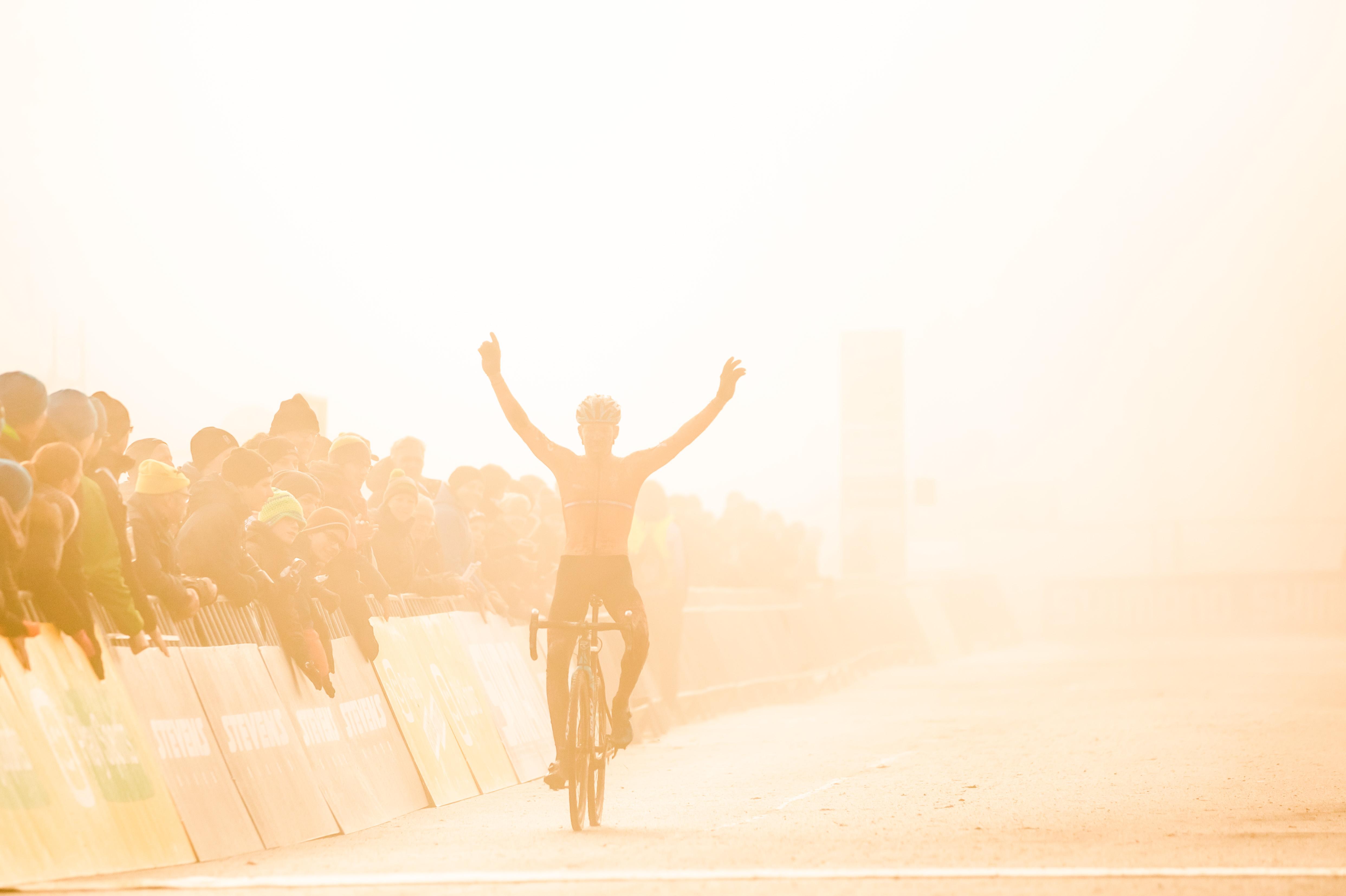 Die Wettkampfdauer der Cyclocross-Rennen beträgt je nach Altersklasse zwischen 50 Minuten (Männer U23 & Frauen) und 60 Minuten (Elite). Aufgrund der kurzen Dauer werden die Rennen von Beginn an durchgehend Vollgas gefahren.
