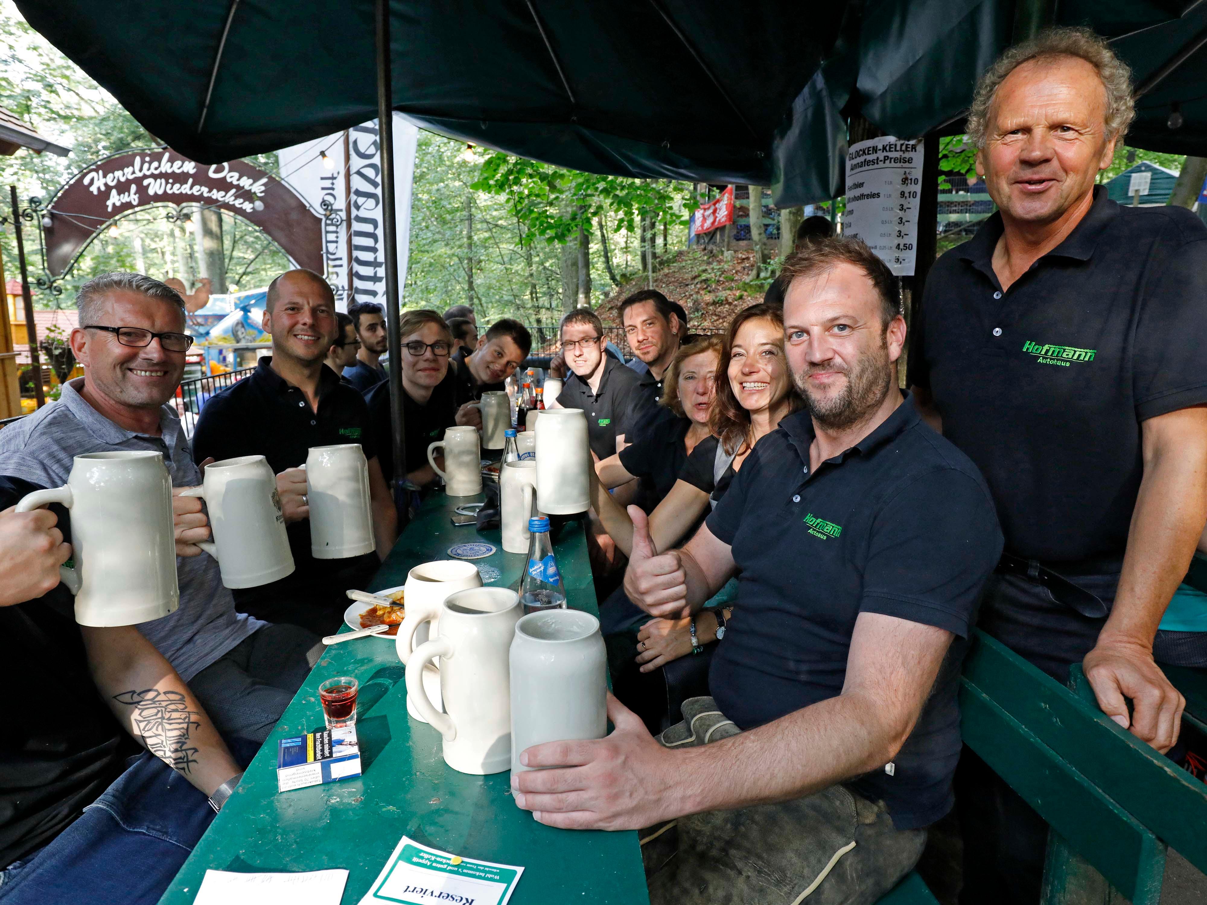 "Klonk"! Wer auf dem Annafest mit Bier anstößt kennt es, das Geräusch. Es ist unweigerlich mit ausgelassenen Abenden verbunden. Der Vorteil: ...