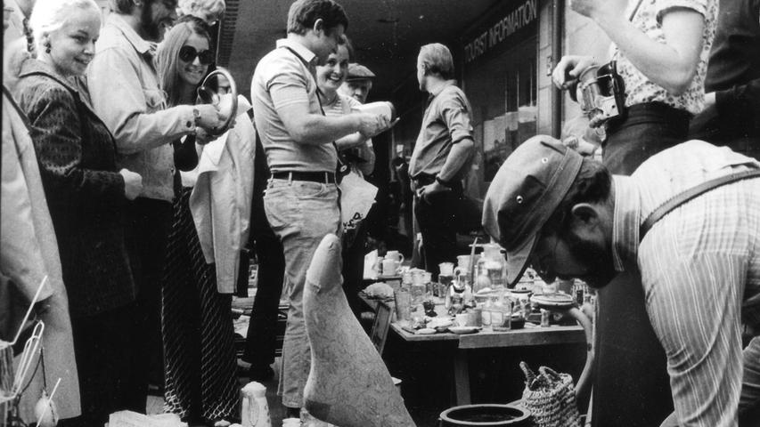 Der Trempelmarkt brach in den 1970er Jahren alle Teilnehmerrekorde: Wer allerdings im Mai 1977 das Frauenbein erstand, ist nicht überliefert.