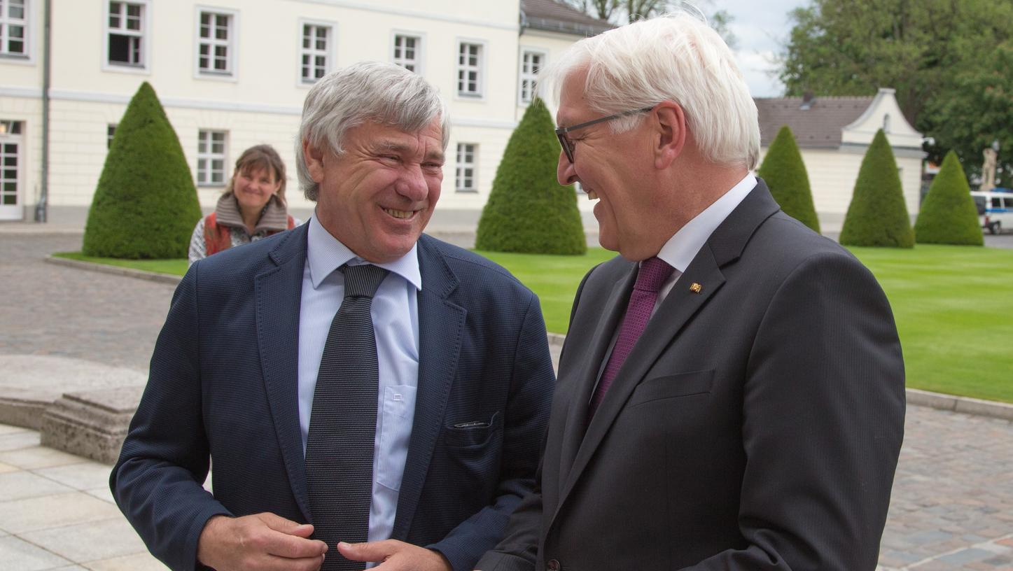 Alois Karl (links) mit Bundespräsident Frank-Walter Steinmeier, mit dem er schon seit dessen Zeit als Außenminister eine herzliche Freundschaft pflegt,