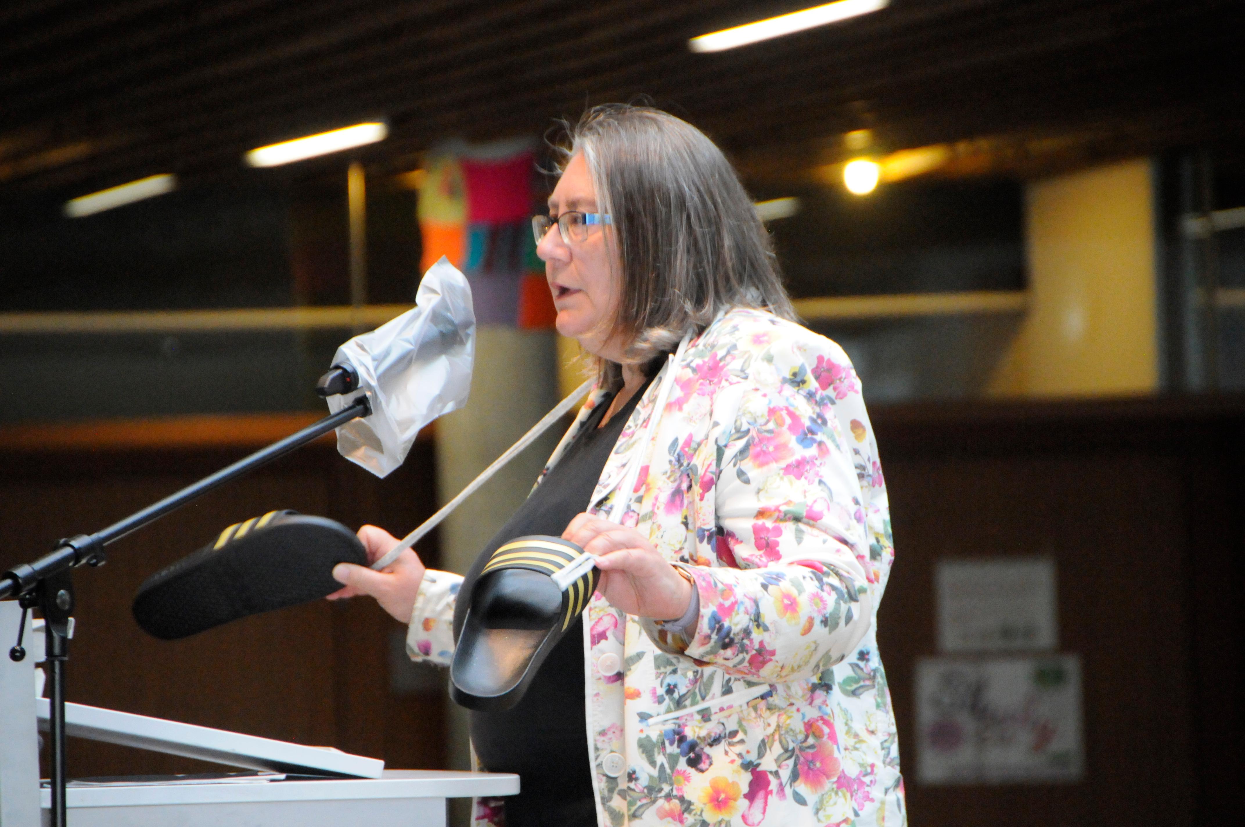 Auch Schulleiterin Jutta Romeis geht - allerdings in den Ruhestand. Auf die Schüler wartet jetzt erst einmal das Berufsleben beziehungsweise die Weiterqualifikation.