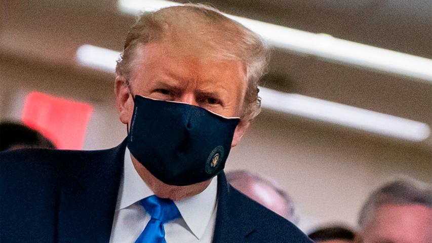 Nach monatelanger Verweigerung zeigte sich US-Präsident Donald Trump erstmals öffentlich mit Maske. In den USA steigen die Corona-Zahlen weiter dramatisch an: Rund 4,1 Millionen Bürger sind infiziert, 145.000 Menschen starben.