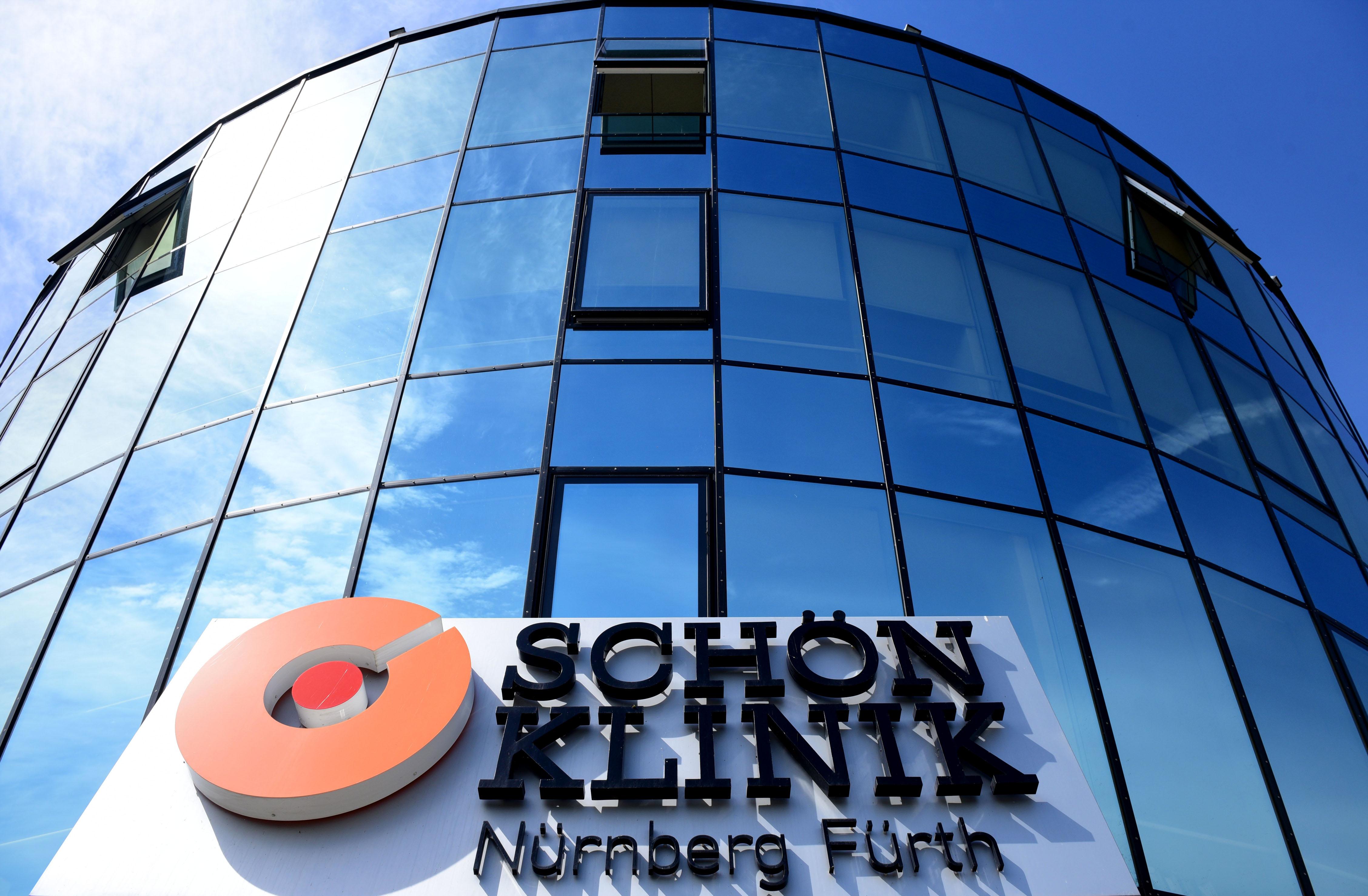 Ende 2012 bekommt die EuromedClinic neue Besitzer: Die bundesweit agierende Schön-Klinik kauft das Krankenhaus. Alle Mitarbeiter sollen übernommen werden. Die Klinik trägt nun auch einen neuen Namen.