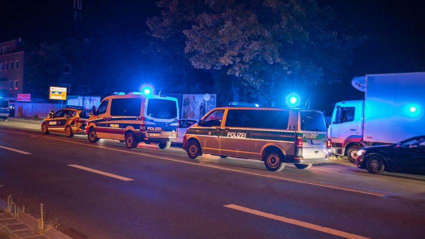 Tuner-Treffen und hunderte Schaulustige in Nürnberg: Polizei greift ein