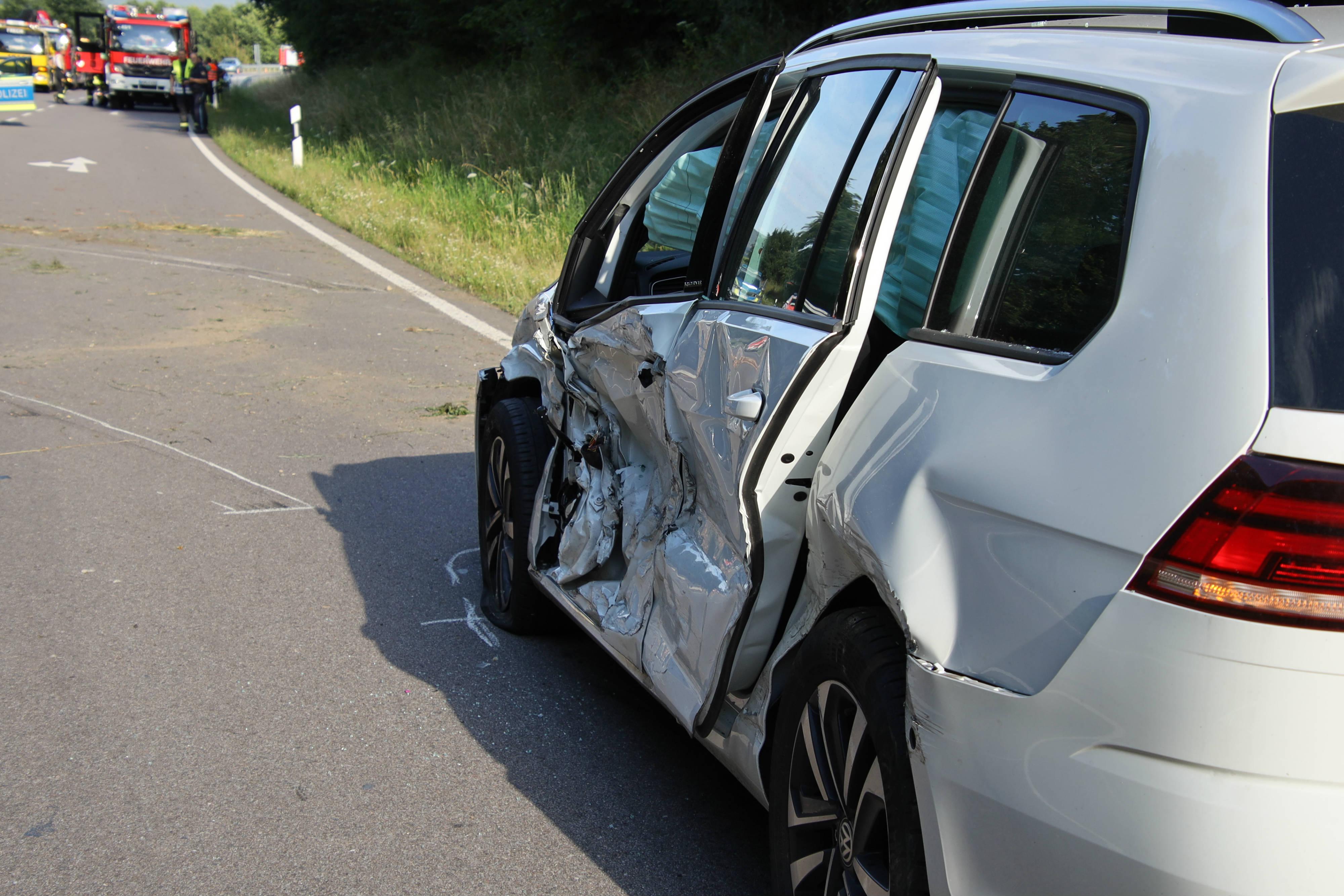 Oberpfalz: 18-jährige Motorradfahrerin wird bei Verkehrsunfall getötet