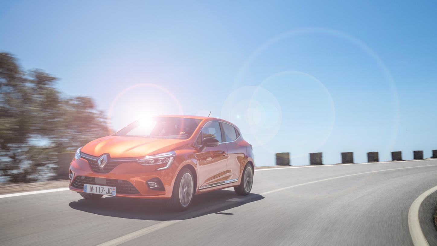 Auto im Hochsommer: Die Klimaanlage sorgt nur während der Fahrt für einen kühlen Innenraum. Auto im Hochsommer: Die Klimaanlage sorgt nur während der Fahrt für einen kühlen Innenraum.