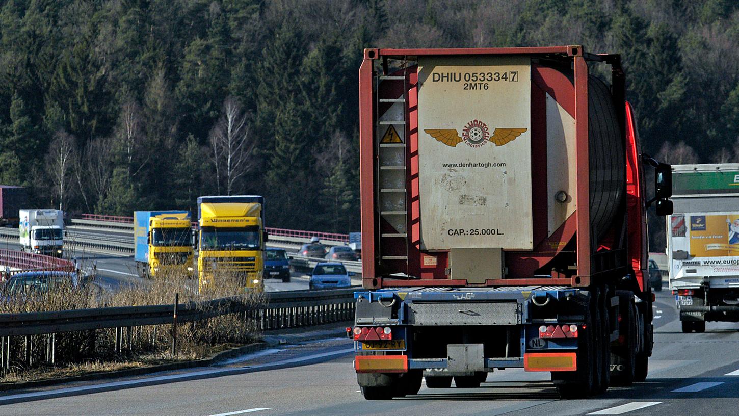Doch Lärmschutzwand auf der Autobahn-Brücke in Pilsach