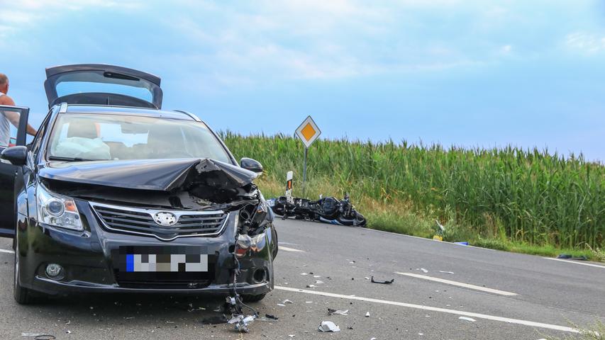 Nach Frontalkollision mit Auto: Biker stirbt bei Unfall im Landkreis Bamberg