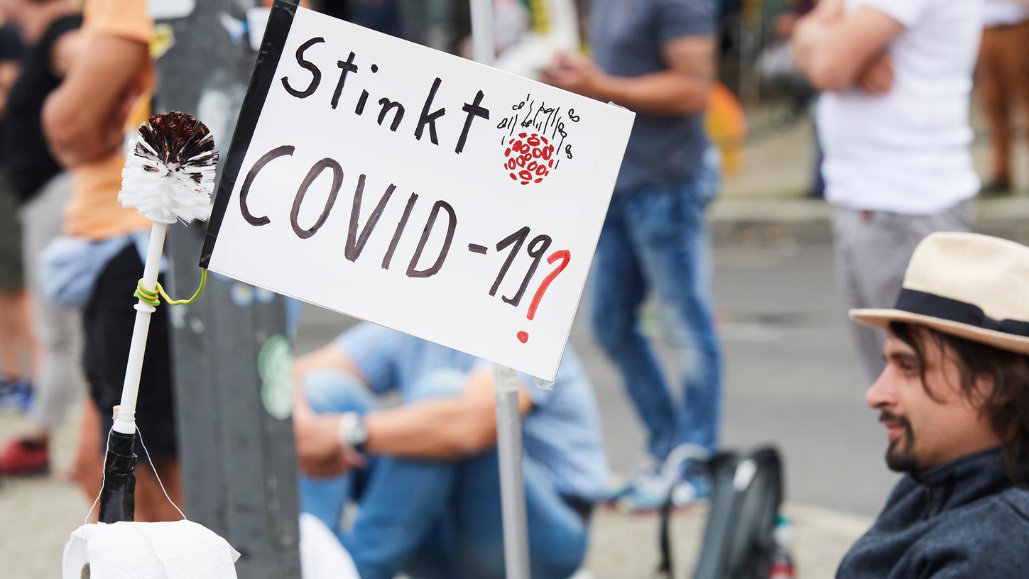 Demo gegen Corona-Maßnahmen: Der Abgrund ist noch immer da Demo gegen Corona-Maßnahmen: Der Abgrund ist noch immer da
