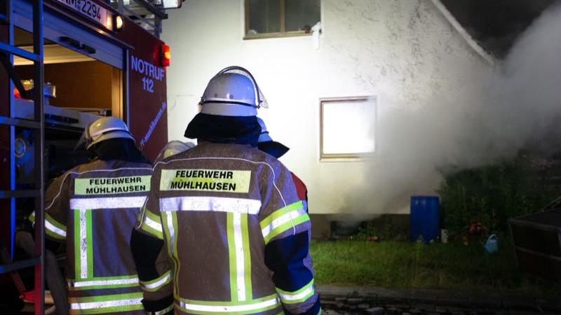 Feuer macht Haus unbewohnbar