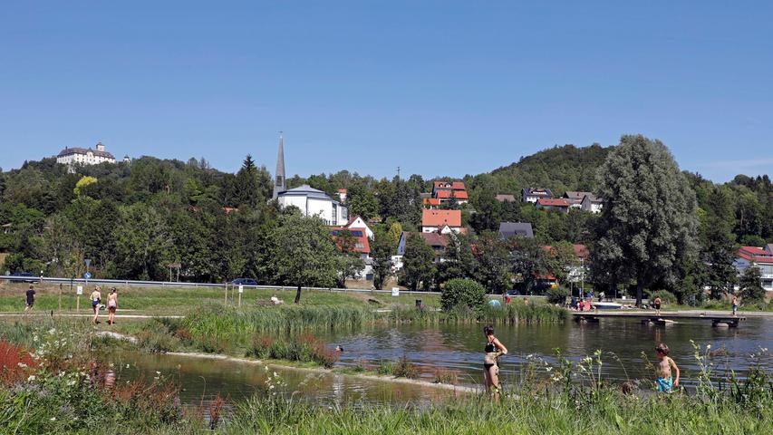 Naturbad Heiligenstadt mit angrenzendem Stellplatz und Spielplatz..06.08.20....Foto: Edgar Pfrogner