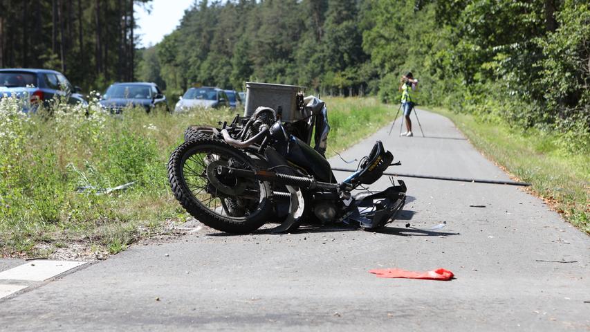 Tödlicher Unfall: Motorradfahrer gerät bei Feucht in Gegenverkehr