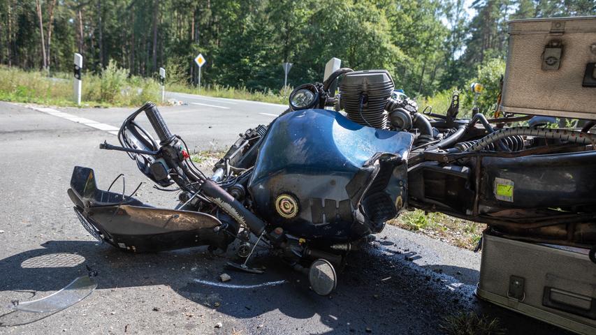 Tödlicher Unfall: Motorradfahrer gerät bei Feucht in Gegenverkehr