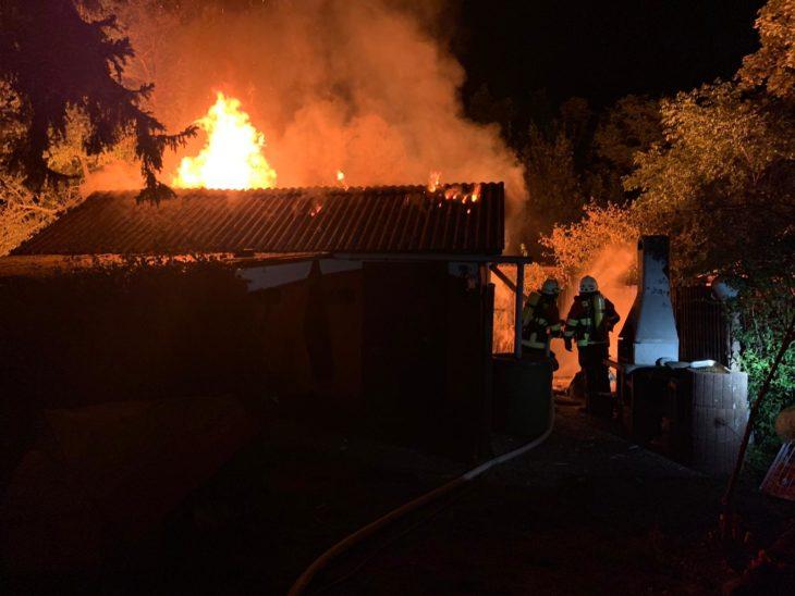 Schreck Im Nurnberger Land Gartenhutte Fangt Feuer Rothenbach Nordbayern De