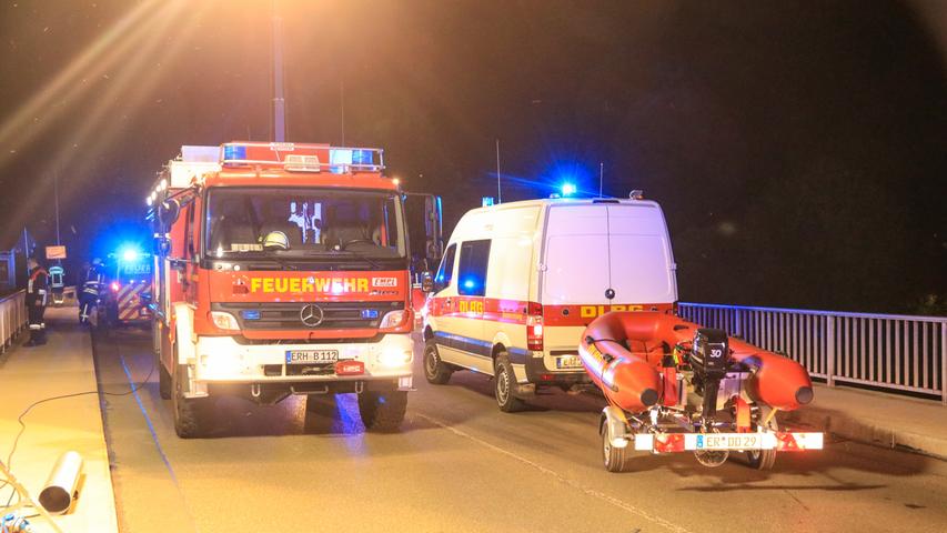 Nächtliche Suche: Feuerwehr und DLRG bei Möhrendorf im Einsatz