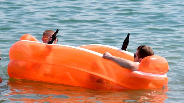 Besuch an Neumarkts Badewanne: an einem der heißesten Tage des Jahres am Baggersee in Sengenthal