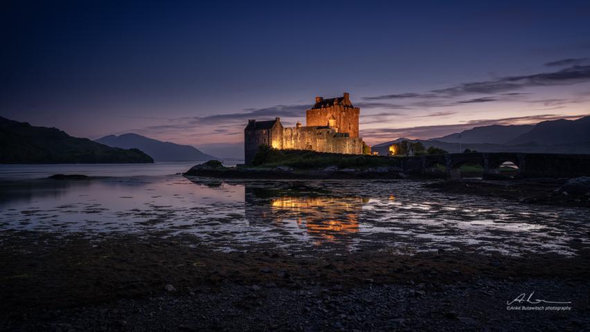 Anke Butawitsch zeigt Eilean Donan Castle in stimmungsvollem Licht.