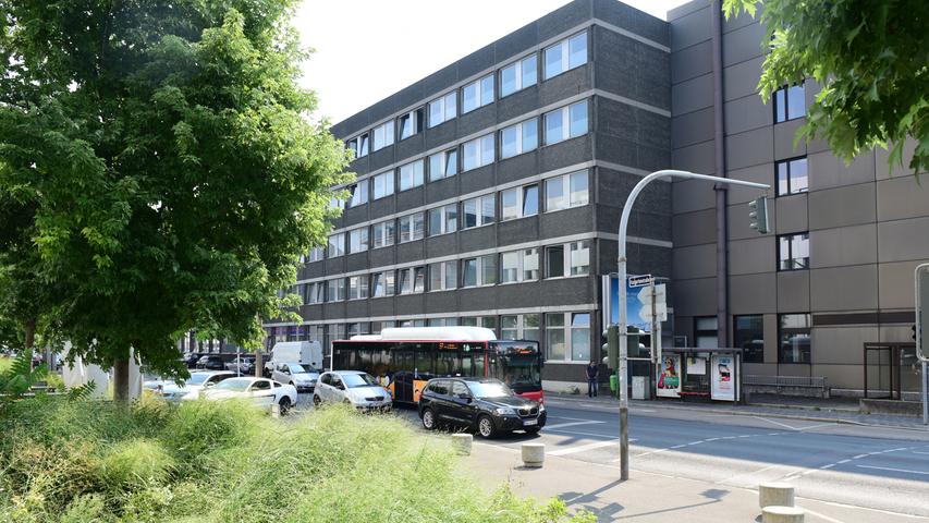 In der Kurgartenstraße 54 an der Stadtgrenze entsteht derzeit Fürths erstes Hostel, das Touristen aus aller Welt ein Heim auf Zeit bieten soll.