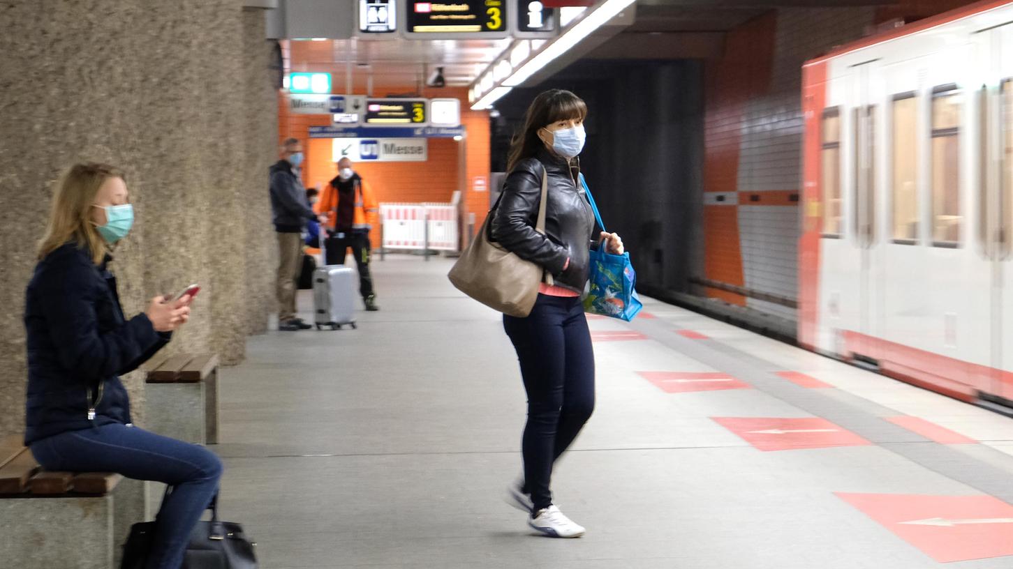 In Zukunft Normalität? Manche Menschen planen die Maske auch nach der Pandemie zu tragen.