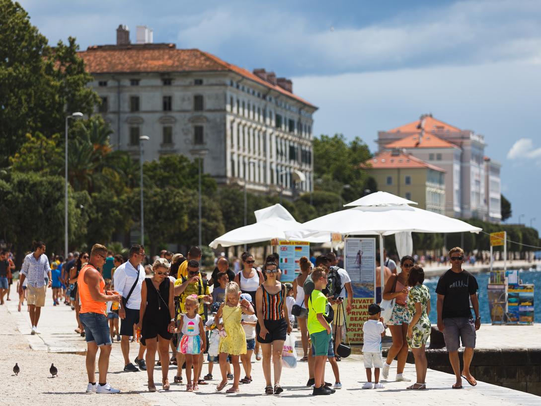 Der kroatische Tourismusverband teilte mit, dass trotz der wieder steigenden Corona-Fälle in den ersten 20 Tagen des Juli über 1,5 Millionen Touristen ins Land gekommen sind.