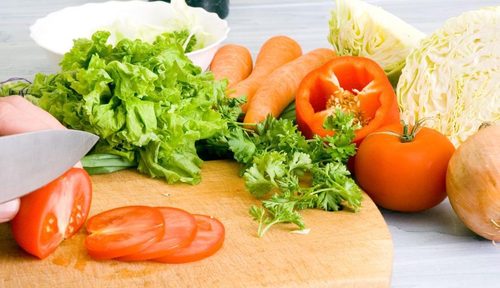 Abnehmen in der Fastenzeit mit gesunder Ernährung. Abnehmen in der Fastenzeit mit gesunder Ernährung.