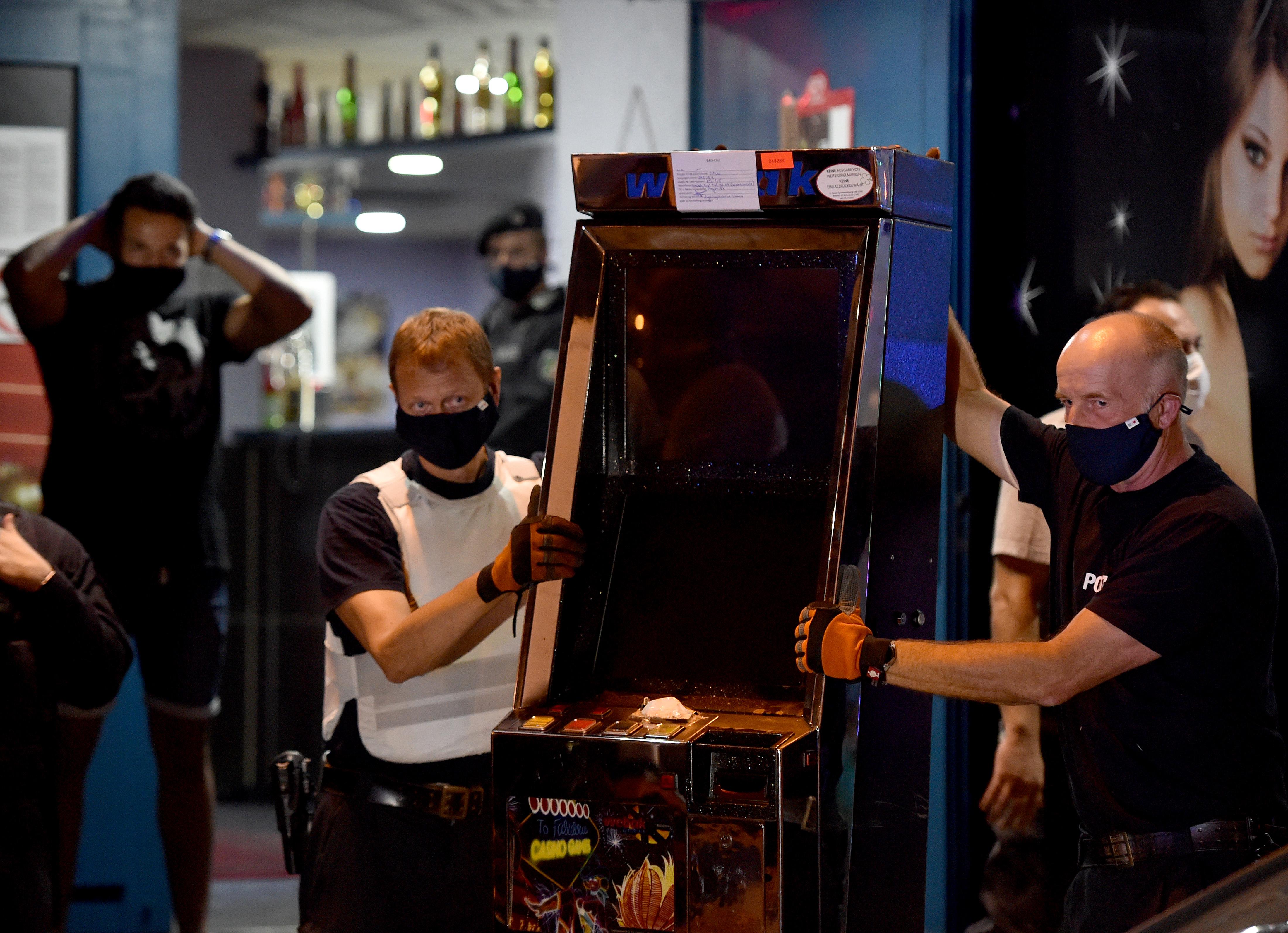 Grossrazzia Gegen Clankriminalitat Im Ruhrgebiet Panorama Nordbayern De