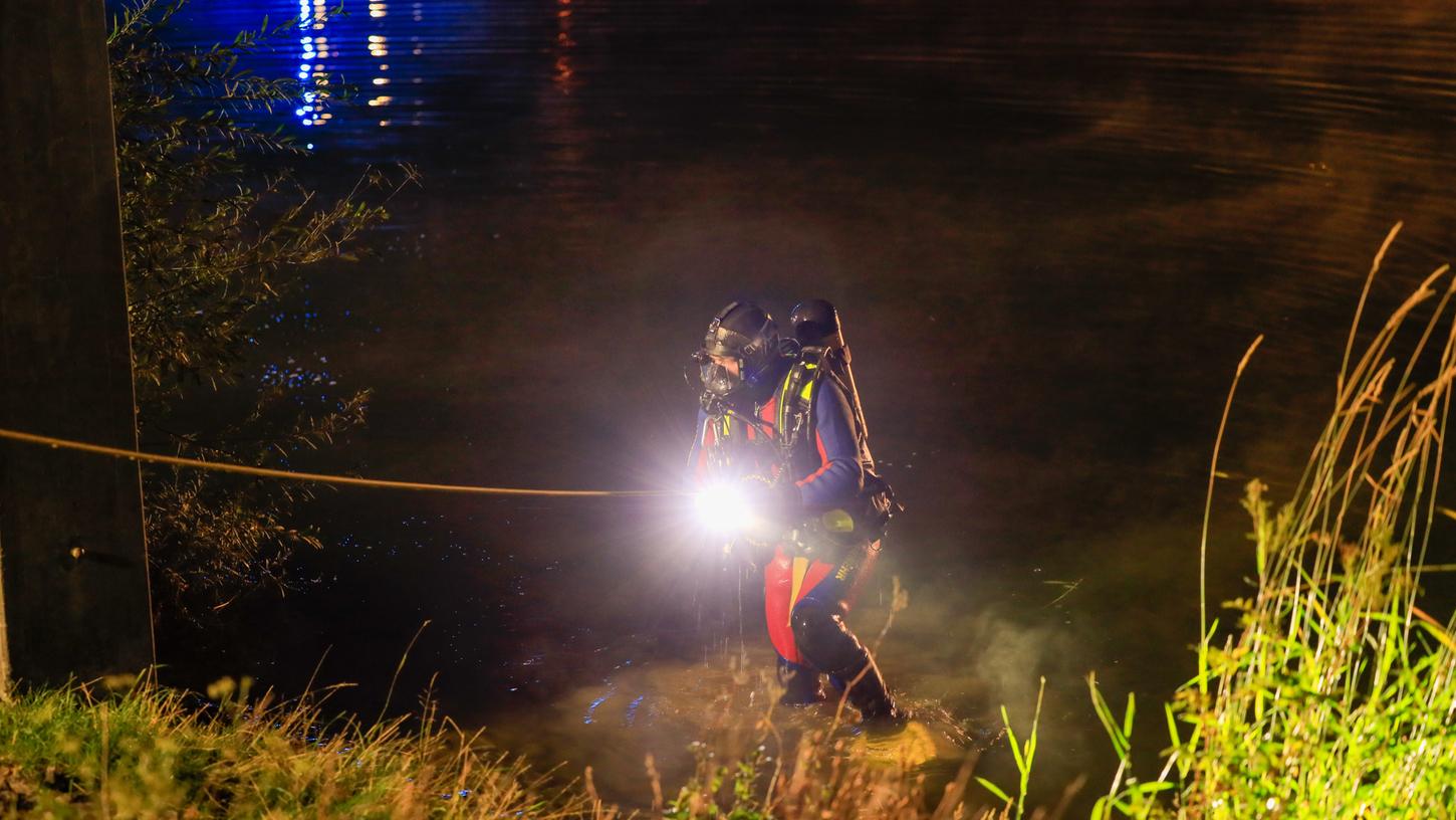 Im Europakanal wurde in der Nacht eine vermisste Person gesucht. Zugleich kam es beim Erlanger Turnerbund zu einem Brand.