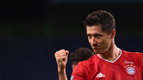 Daily Mail (England): "Der brillante FC Bayern München sorgt für ein grandioses Champions-League-Finale gegen PSG. Serge Gnabry trifft doppelt in der ersten Halbzeit, und Robert Lewandowskis erzielt seinen 55. Saisontreffer."