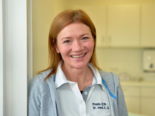 Die Mannschaftsärztin des HC Erlangen: Elke Lüst. Die Mannschaftsärztin des HC Erlangen: Elke Lüst.