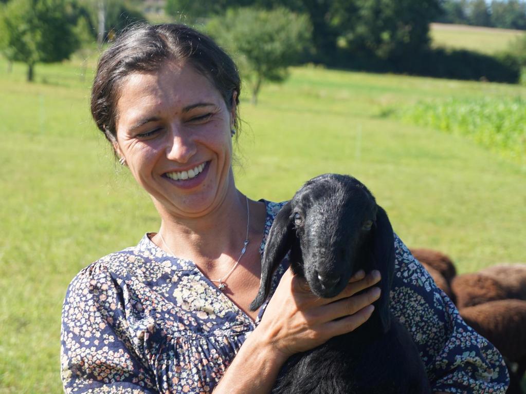 Genusstour auf Gredl-Radweg: Prämierter Presssack und glückliche Schafe