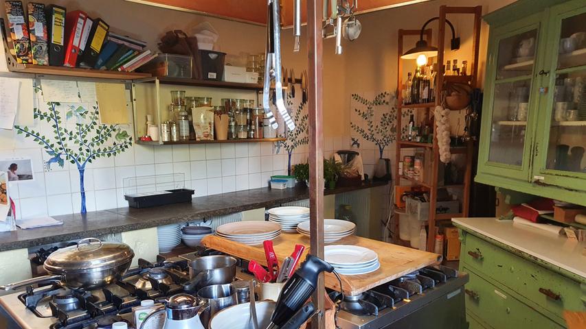 In der Küche der Schlossschänke wird vor allem mit regionalen Produkten gekocht. Zum Beispiel die prämierten Kräuterravioli mit Bockshornklee.
