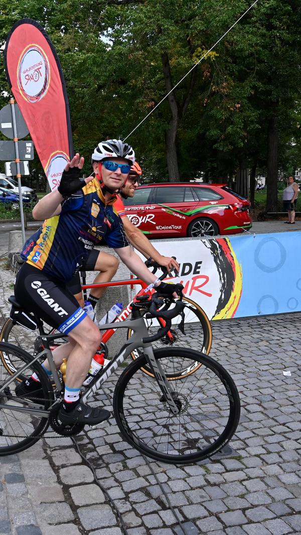 Mittendrin: Sportamtsleiter Ulrich Klement.