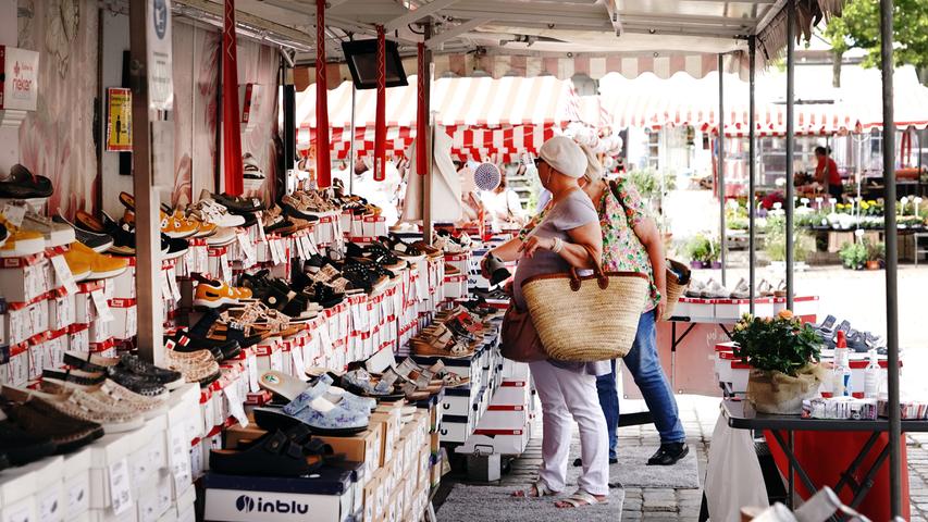 Der Erlanger Augustmarkt lockt Besucher auch in Corona-Zeiten