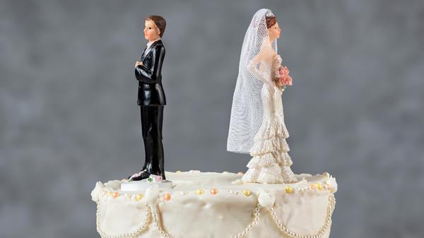 Vom Bund vorgeschlagene einheitliche Obergrenzen für Teilnehmer an privaten Feiern haben Bund und Länder nicht vereinbart. Allerdings betonte die Bundeskanzlerin, dass es lokale Begrenzungen für die Personenzahl geben könne, abhängig davon, wie sich das Infektionsgeschehen vor Ort gestaltet.