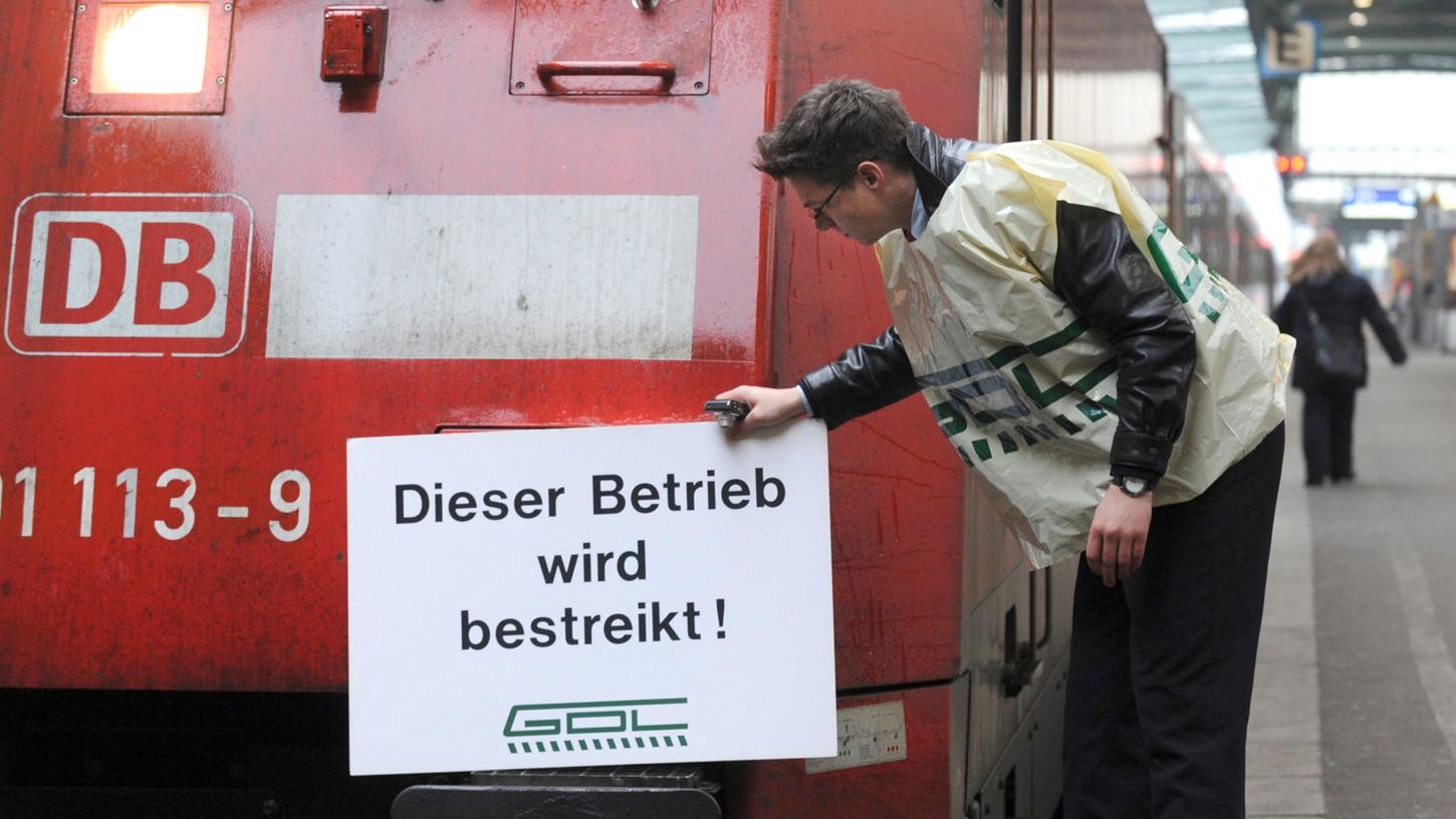 Von Samstagmorgen um 2 Uhr bis Montagmorgen um 4 Uhr kann es deutschlandweit wieder zu Streiks im Personenverkehr kommen.