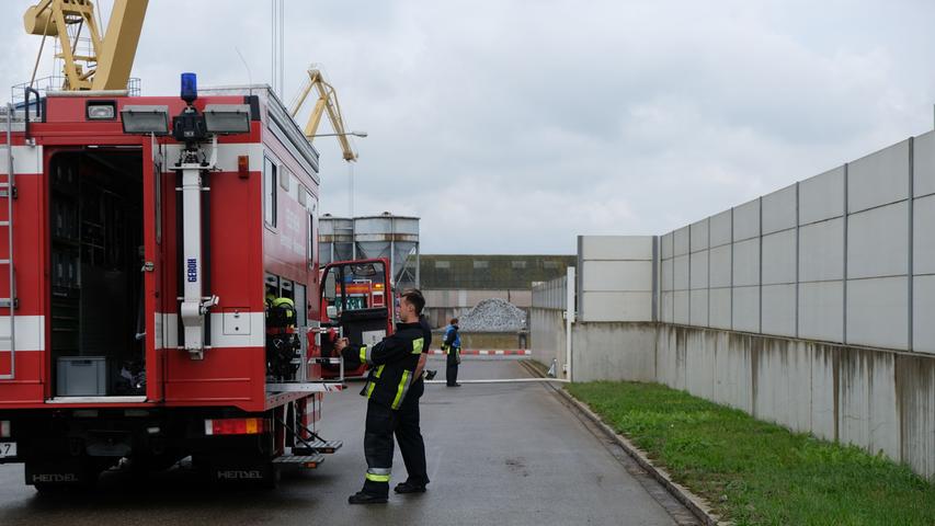 Nürnberger Hafen: Schreddermaschine in Recyclingbetrieb fängt Feuer