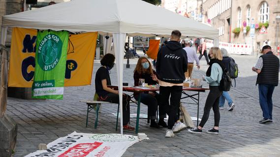 "Nürnberg for Future": So sieht das Klimacamp am Nürnberger Rathaus aus