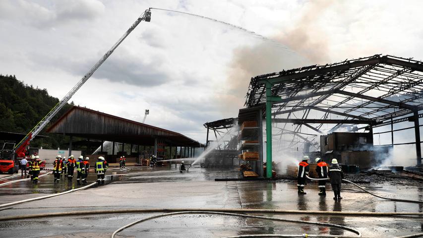 Sägewerk im Landkreis Neumarkt brennt nieder