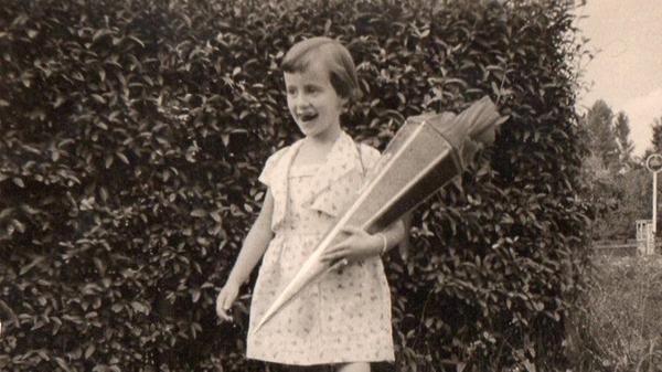 Breites Grinsen und riesige Schultüten: Unsere User haben uns auf Facebook Bilder von ihrem ersten Schultag geschickt.