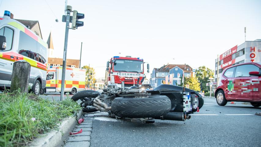 Unfall auf B2 in Nürnberg: Biker bei Zusammenstoß verletzt