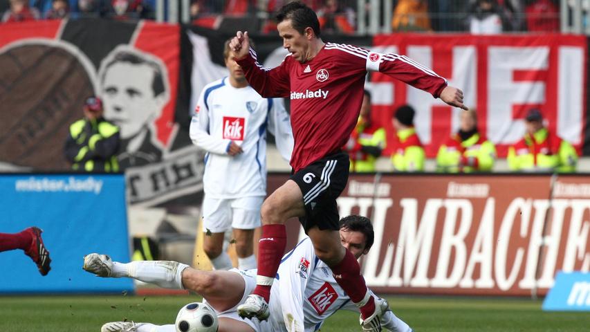 Zwischen 2006 und 2008 brachte Tomas Galasek Struktur ins Club-Mittelfeld. Der Vorzeigeprofi sorgte für Stabilität, war in der Defensive Sicherheitsbeauftragter und in der Offensive Spiellenker. Mit seiner Ruhe und Besonnenheit war er einer der Wegbereiter für den Pokalgewinn 2007. Im Halbfinale gegen Frankfurt brachte der Tscheche mit seinem Freistoßtreffer zum 3:0 die Vorentscheidung für den FCN. In der Folgesaison, nach dem Abgang von Kapitän Schäfer, führte Galasek den Club als Spielführer auf Feld. Nach dem Abstieg 2008 wechselte er zurück in seine Heimat zu Banik Ostrau.
